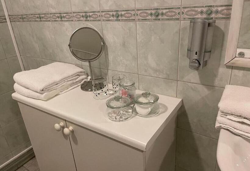 小型套房, Brålanda Hotell Och Vandrarhem
