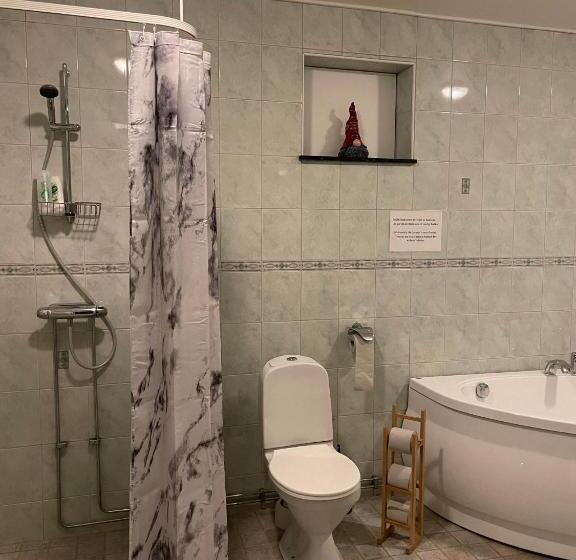 Полулюкс, Brålanda Hotell Och Vandrarhem