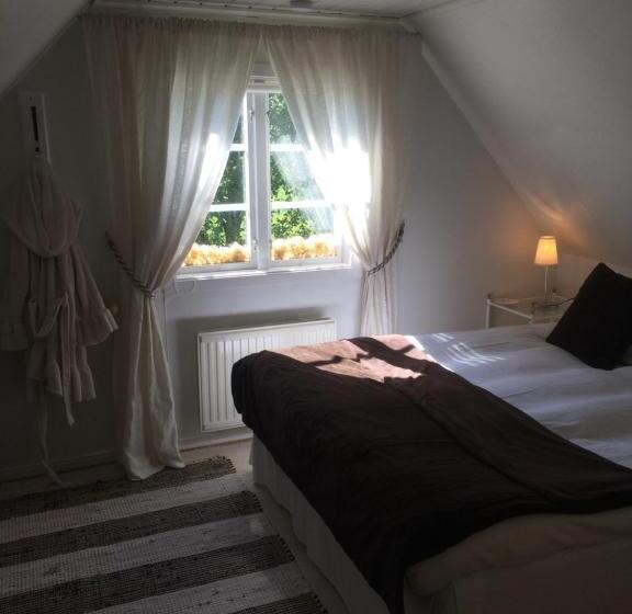 标准间, Swedish Idyll