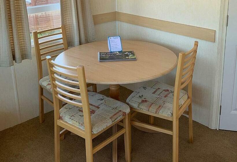 Дом 2 Спальни, Fishguard Holiday Park