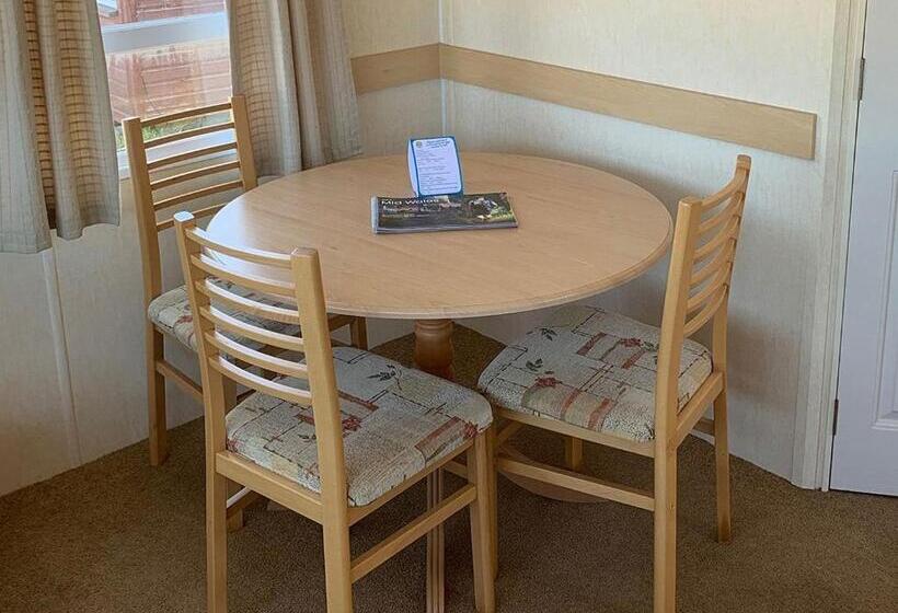 Дом 3 Спальни, Fishguard Holiday Park