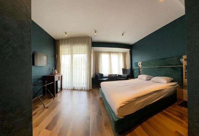 اتاق لوکس با چشم‌انداز دریا, Armagrandi Spina Hotel Special Category