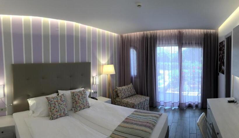Четырехместный Номер Стандарт Вид на Сад, Sentido Kyknos Beach Adults Only