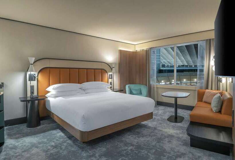 اتاق سوپریور با تخت بزرگ, Hilton Paris La Defense