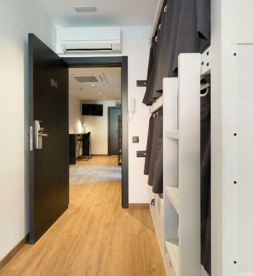 Кровать в Общей Комнате, Airhostel Barcelona Airport 24h