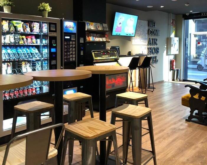 Номер Стандарт, Airhostel Barcelona Airport 24h