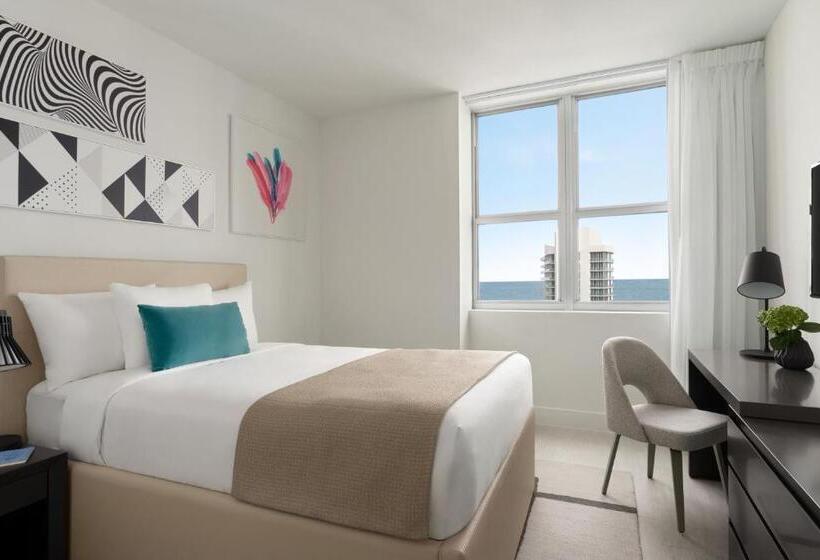 2침실 펜트하우스 아파트, Hyde Beach House