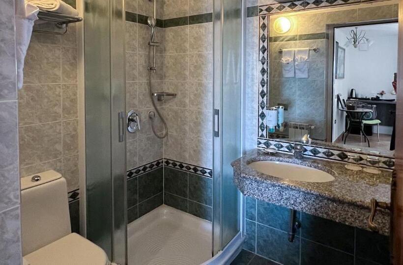 اتاق استاندارد با چشم‌انداز دریا, Villa Bellevue Portoroz Portorose