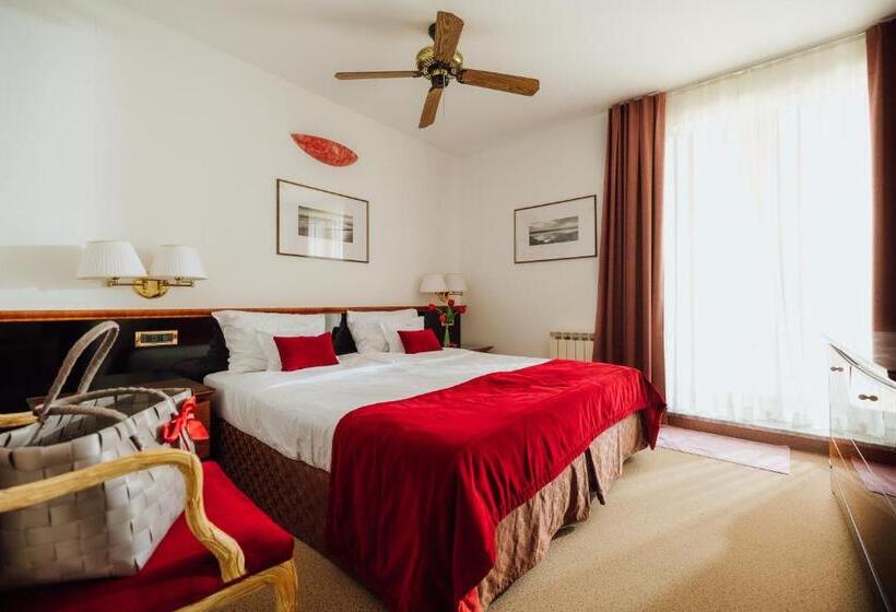 اتاق لوکس با بالکن, Villa Bellevue Portoroz Portorose