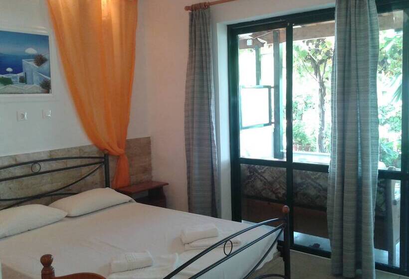 Семейные Апартаменты, Corfu Andromaches Holiday Apartments