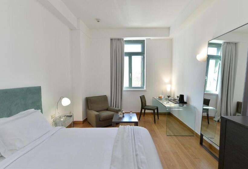 小型套房, Athenaeum Eridanus Luxury