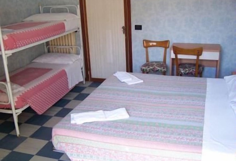 Négyágyas Standard Szoba, Graziella