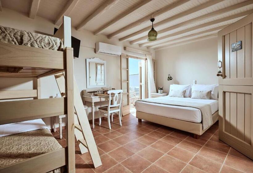 家庭间, Naxos Magic Village