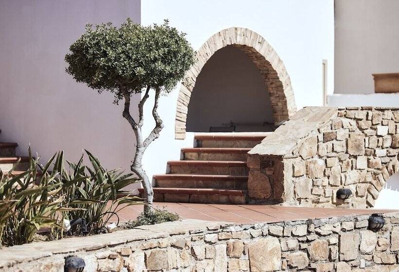 Семейный Номер, Naxos Magic Village