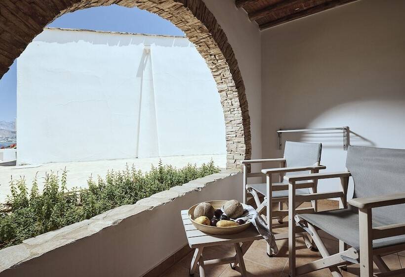 家庭间侧面带海景, Naxos Magic Village