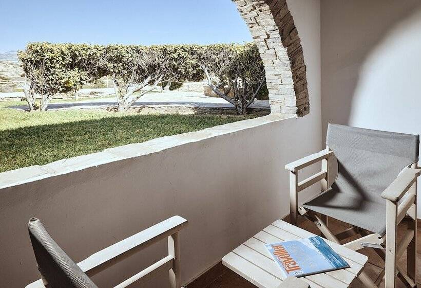 家庭间, Naxos Magic Village
