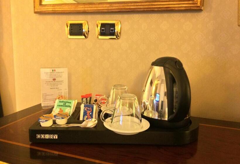 استودیو خانوادگی, Trilussa Palace Hotel Congress & Spa