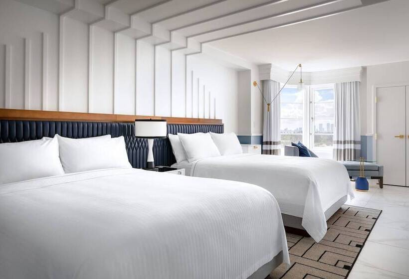 스탠다드 룸 더블 침대 2개, Cadillac Hotel & Beach Club, Autograph Collection