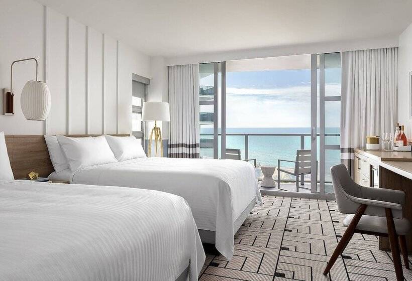 스탠다드 룸 더블 침대 2개, Cadillac Hotel & Beach Club, Autograph Collection