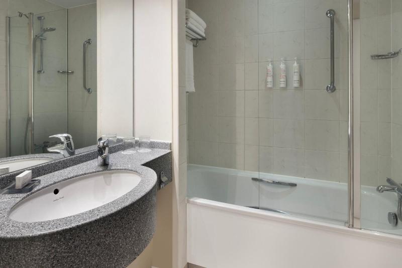 Номер Deluxe Кровать Кинг, Delta Hotels By Marriott Waltham Abbey