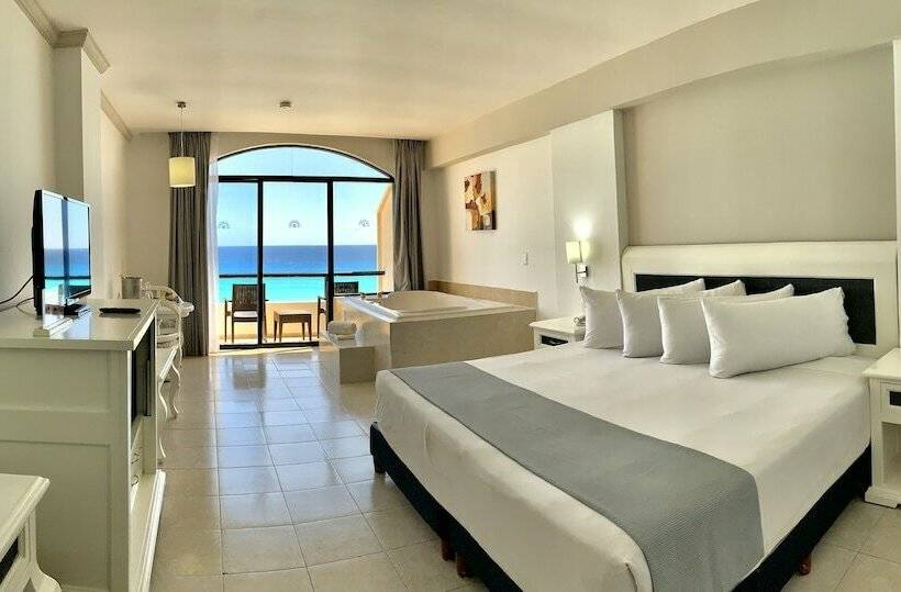 Club Zimmer Kingsize Bett, Golden Parnassus All Inclusive Resort & Spa   Adults Only