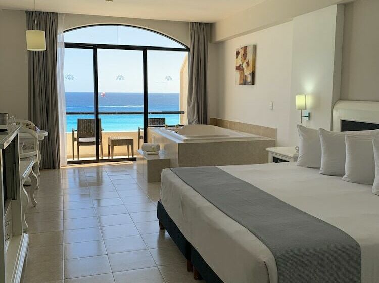 Club Zimmer Kingsize Bett, Golden Parnassus All Inclusive Resort & Spa   Adults Only