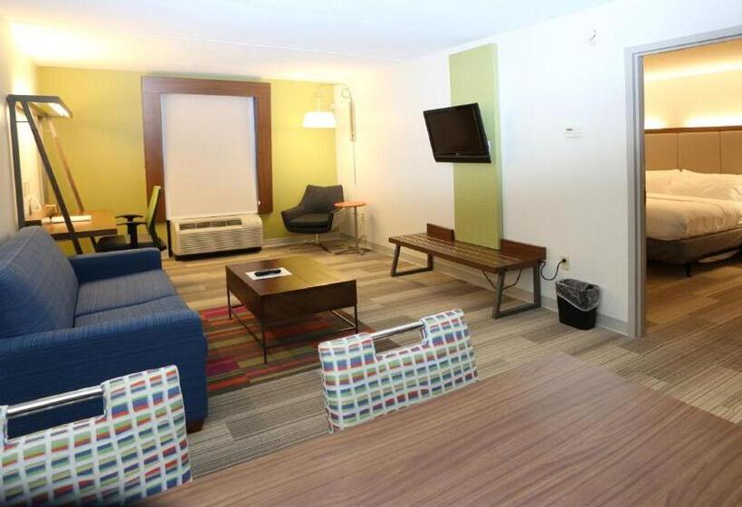 Люкс, Holiday Inn Express & Suites Newport News, An Ihg