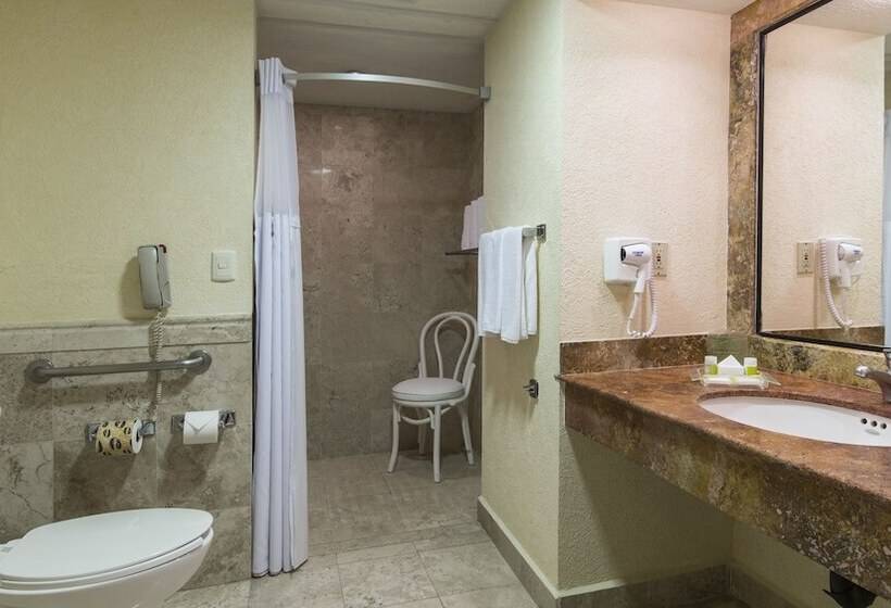 Номер Стандарт 2 Двуспальные Кровати, Holiday Inn Queretaro Centro Historico, An Ihg