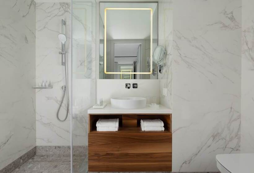 Номер Executive, Mövenpick Moscow Taganskaya