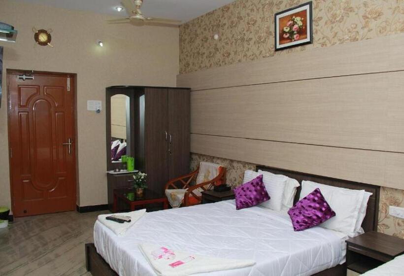 اتاق خانوادگی, Vaani Villa By Royal Stay