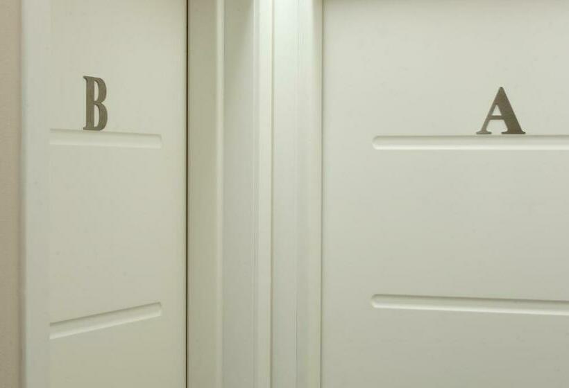 Номер Стандарт с Балконом, Brichett Deluxe Rooms