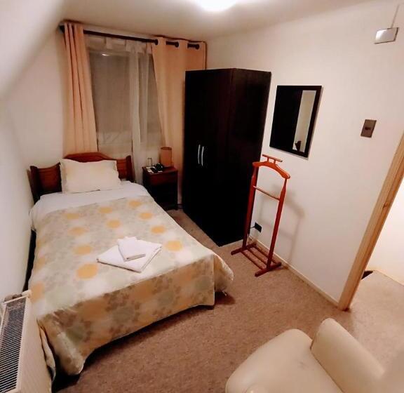 标准单人间, Hostal Alcala
