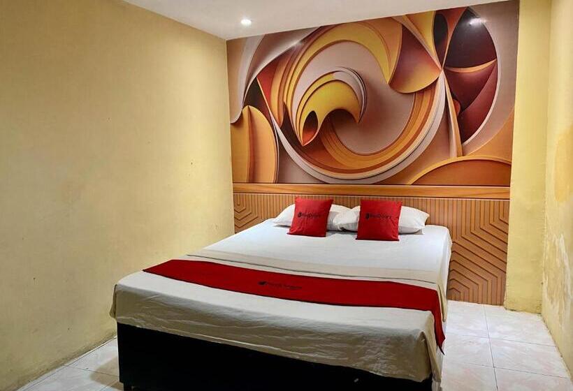 Номер Economy, Reddoorz Near Gedung Kesenian Palopo