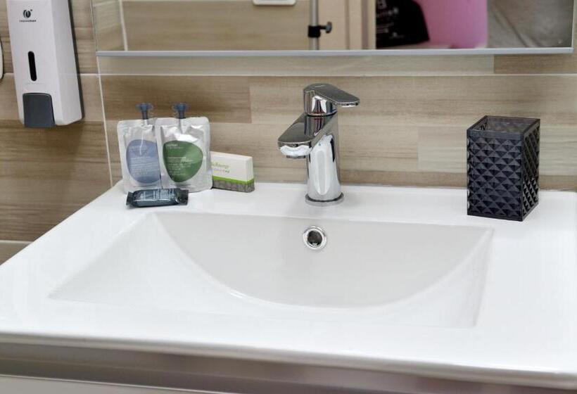 اتاق استاندارد سه تخته با بالکن, Bellavista Formia