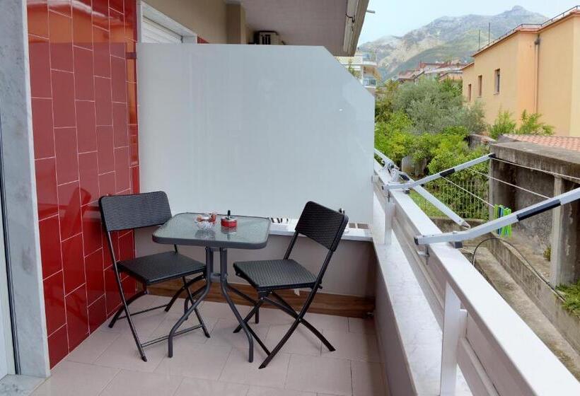 اتاق استاندارد سه تخته با بالکن, Bellavista Formia