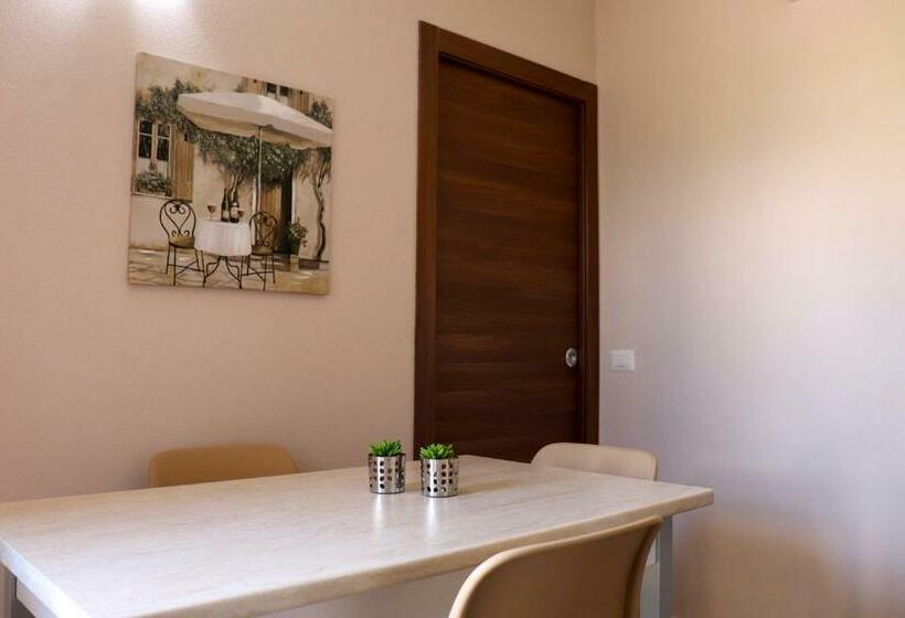 Cameră Economică, 13 Garden Rooms