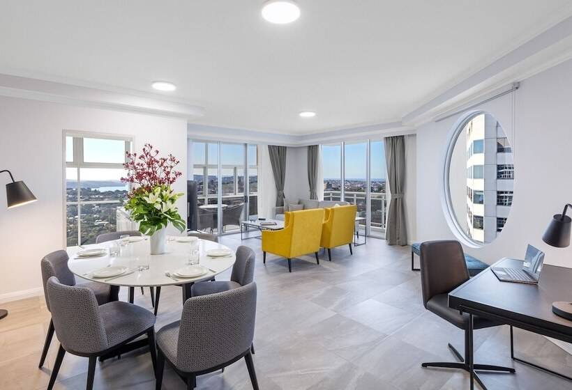Люкс Deluxe 3 Спальни, Meriton Suites Bondi Junction