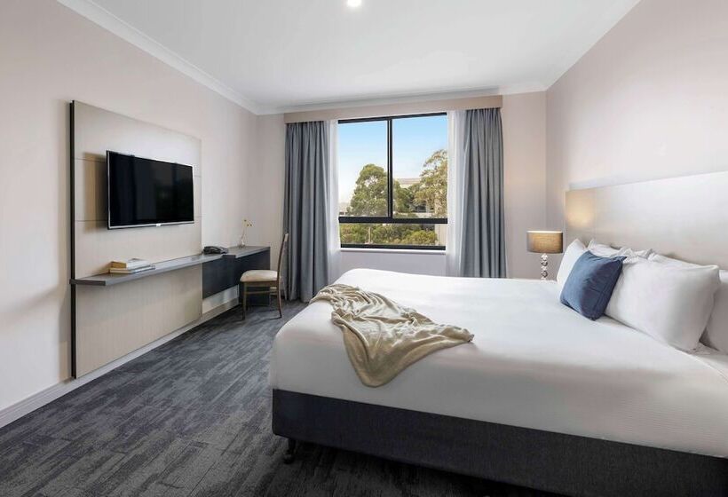 Апартаменты 2 Спальни, Oaks Sydney North Ryde Suites