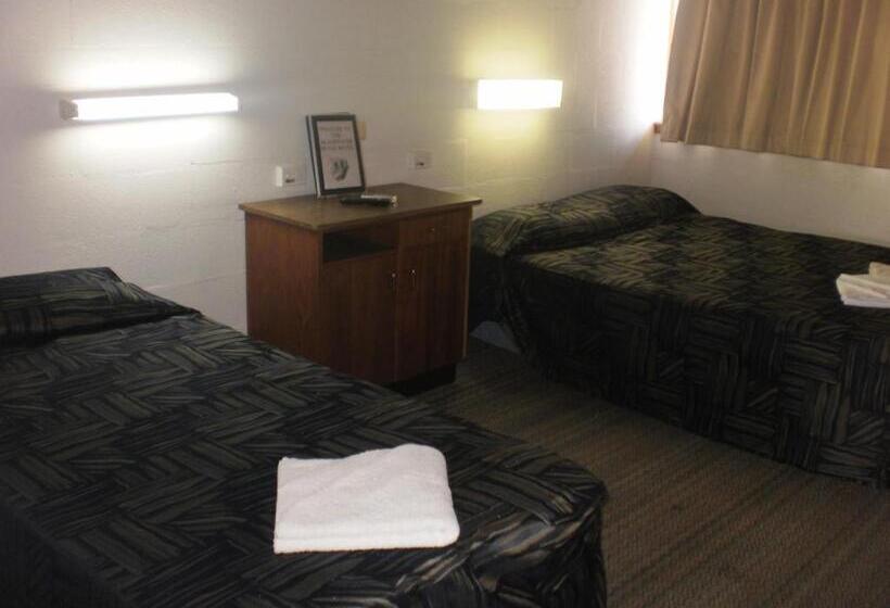 스탠다드 룸, Blackwater Hotel Motel