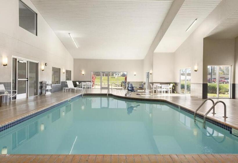Номер Стандарт Кровать Кинг Адаптированный для Инвалидов, Country Inn & Suites By Radisson, Platteville, Wi