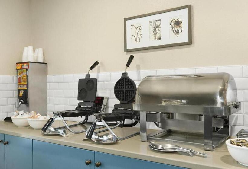 Люкс Кровать Кинг, Country Inn & Suites By Radisson, Platteville, Wi