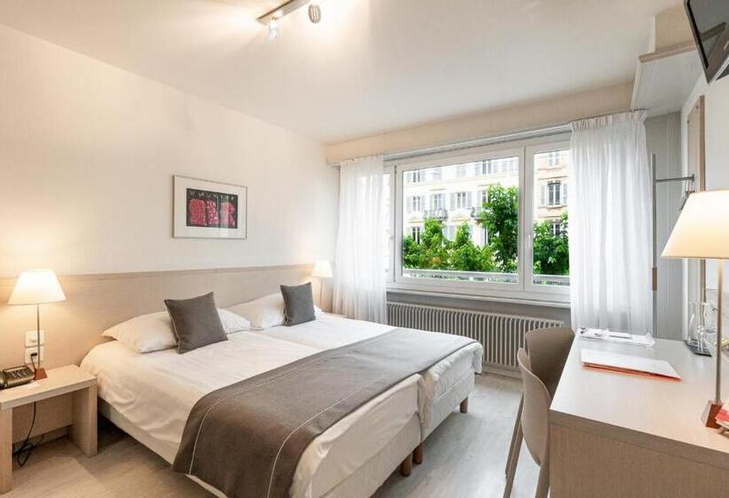 Номер Стандарт, Hôtel Des Arts