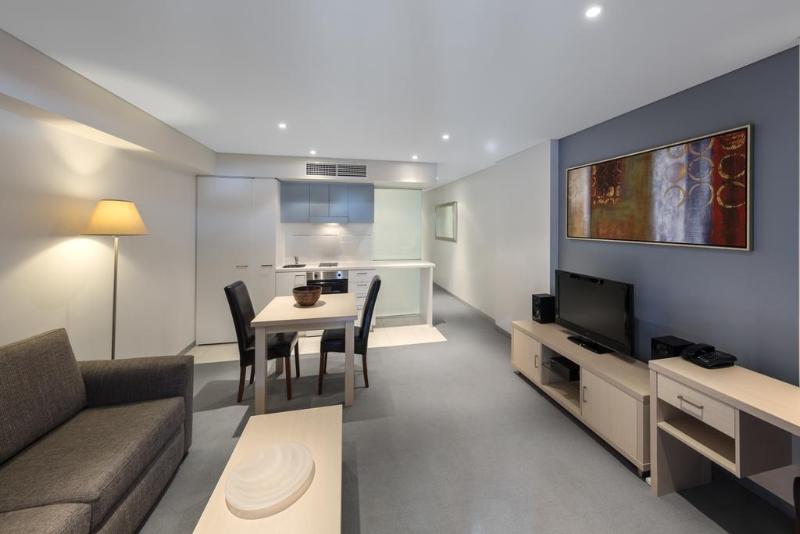 Апартаменты Deluxe 1 Спальня, Oaks Adelaide Horizons Suites