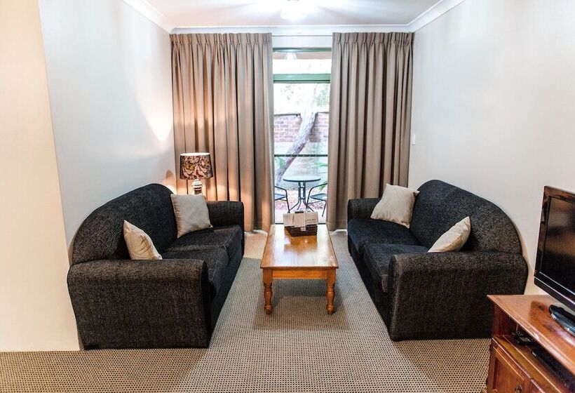 Апартаменты 2 Спальни, The Belmore Apartments