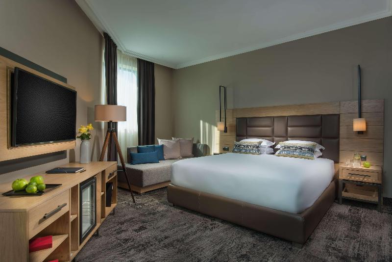 Номер Executive, Expo Sofia Hotel   Free Arrival Shuttle Bus   Free Parking   Free Compliments   Free Wi Fi