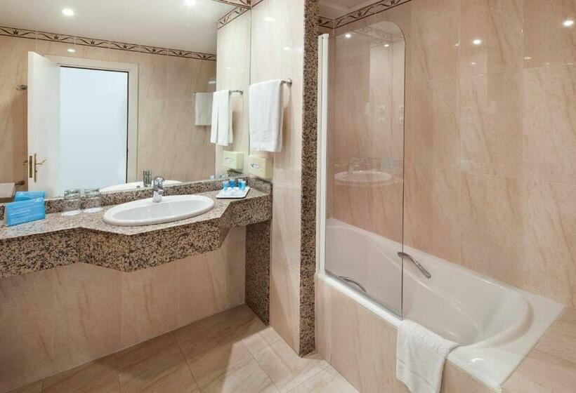 Номер Superior Вид на Бассейн, Mac Puerto Marina Benalmádena