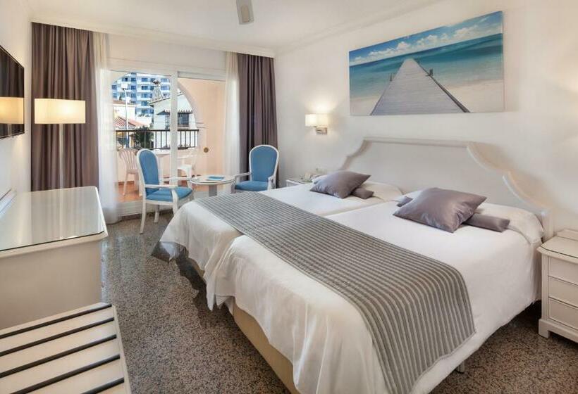 Номер Стандарт, Mac Puerto Marina Benalmádena