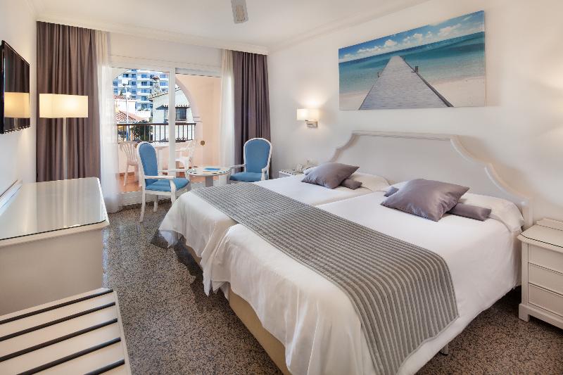 Номер Стандарт, Mac Puerto Marina Benalmádena