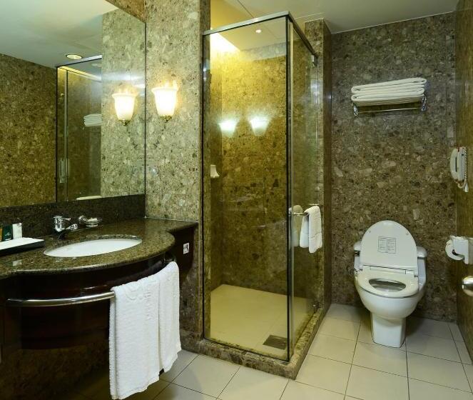 اتاق لوکس, Pacific Regency Hotel Suites