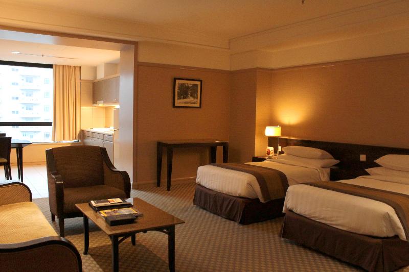 اتاق لوکس, Pacific Regency Hotel Suites